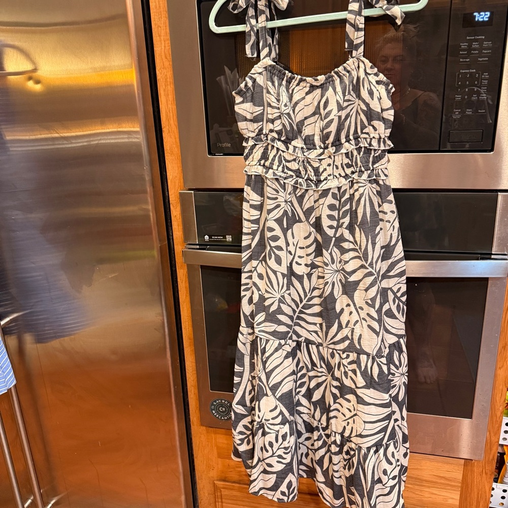 JUST FOUND Tropical Leaf Print Ruffle Tiered Maxi Dress Tie Shoulder